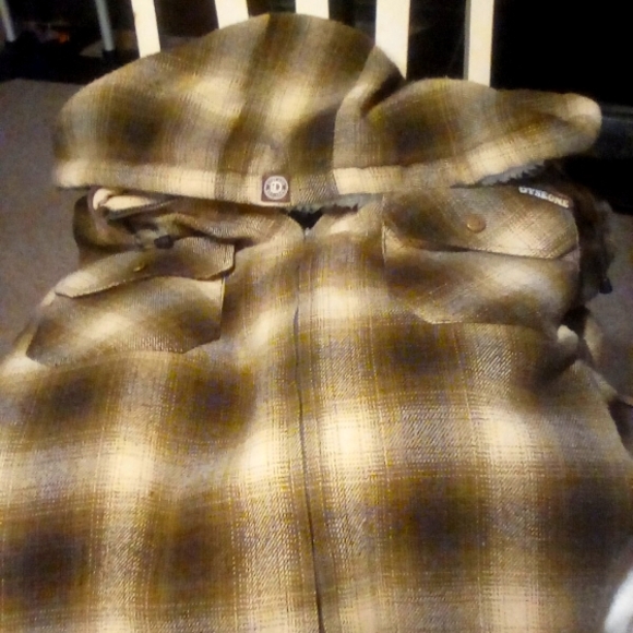 DYSE ONE BRAND FROM CALI Sherpa Hooded Jacket warm for winter & FALL - Picture 4 of 12